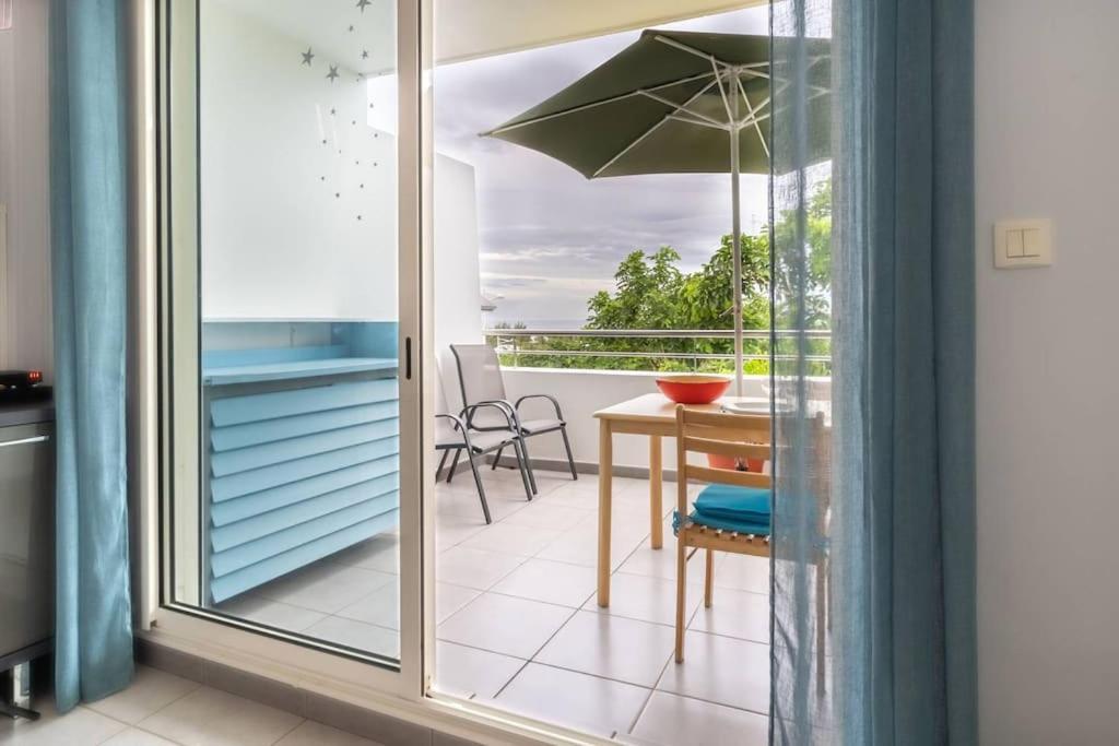 Flamboyant - Studio 2 Personnes Avec Lit De Qualite Hoteliere Separable Pour Couple Ou Amis Avec Tres Belle Terrasse A 12 Min A Pied Ou 4 Min En Voiture Du Lagon De L'Ermitage - St Gilles Les Bains Ла-Салін-ле-Бен Екстер'єр фото